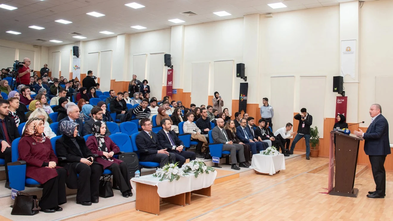 İnsanlığın Kanayan Yarası: Soykırım - Gazze Başlıklı Konferans Verildi
